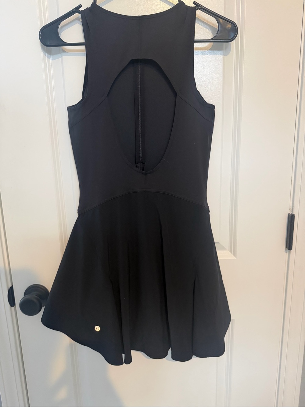 Lululemon Women’s Black Sleeveless Open Back Tennis Dress size 4 - Picture 2 of 3